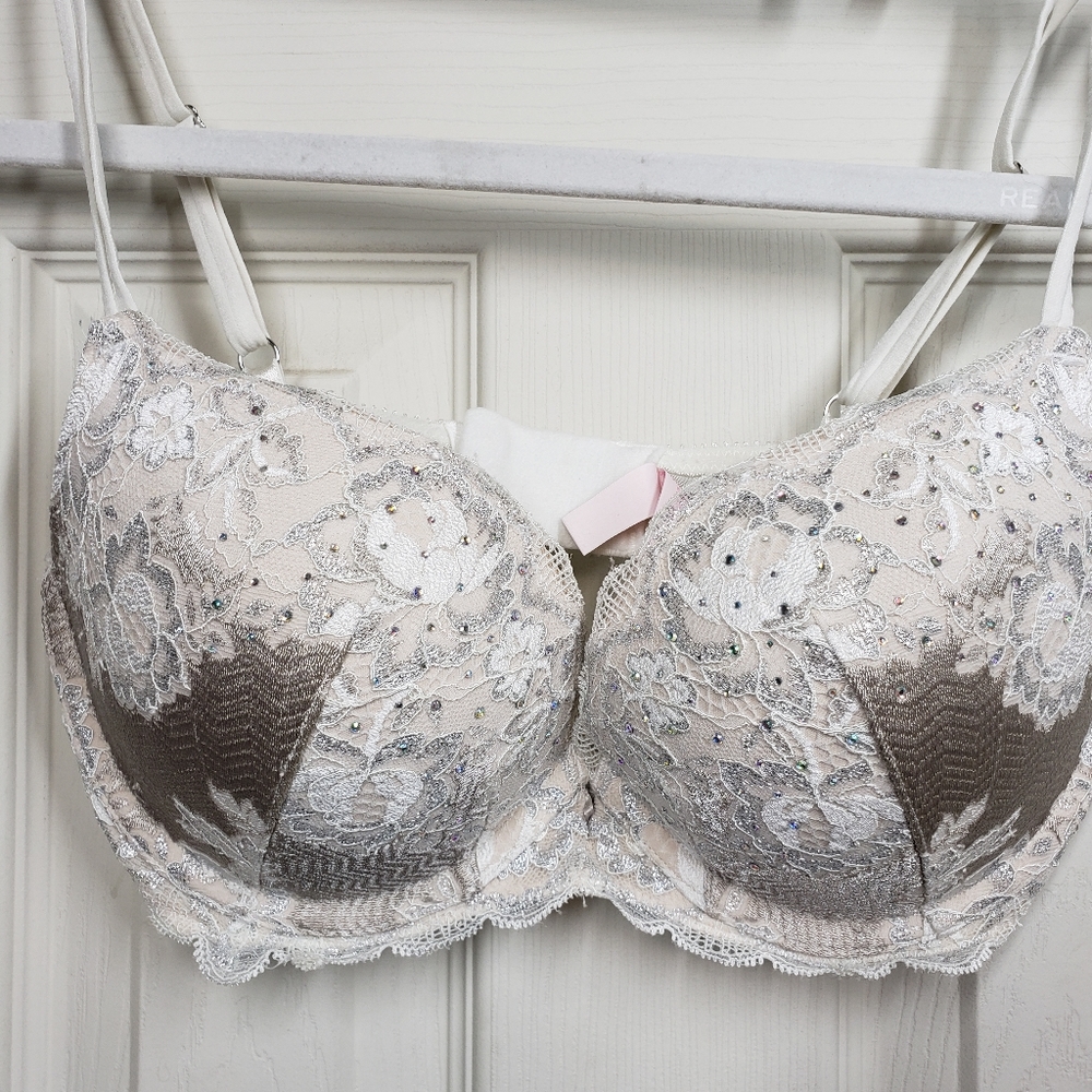 VICTORIA'S SECRET VERY SEXY push up bra